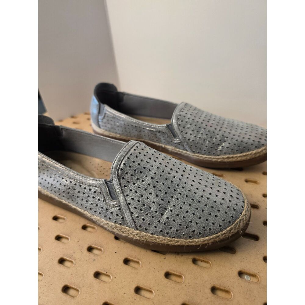 Clarks Collection Womens 9.5M Silver Metallic Perforated Espadrille Slip Ons